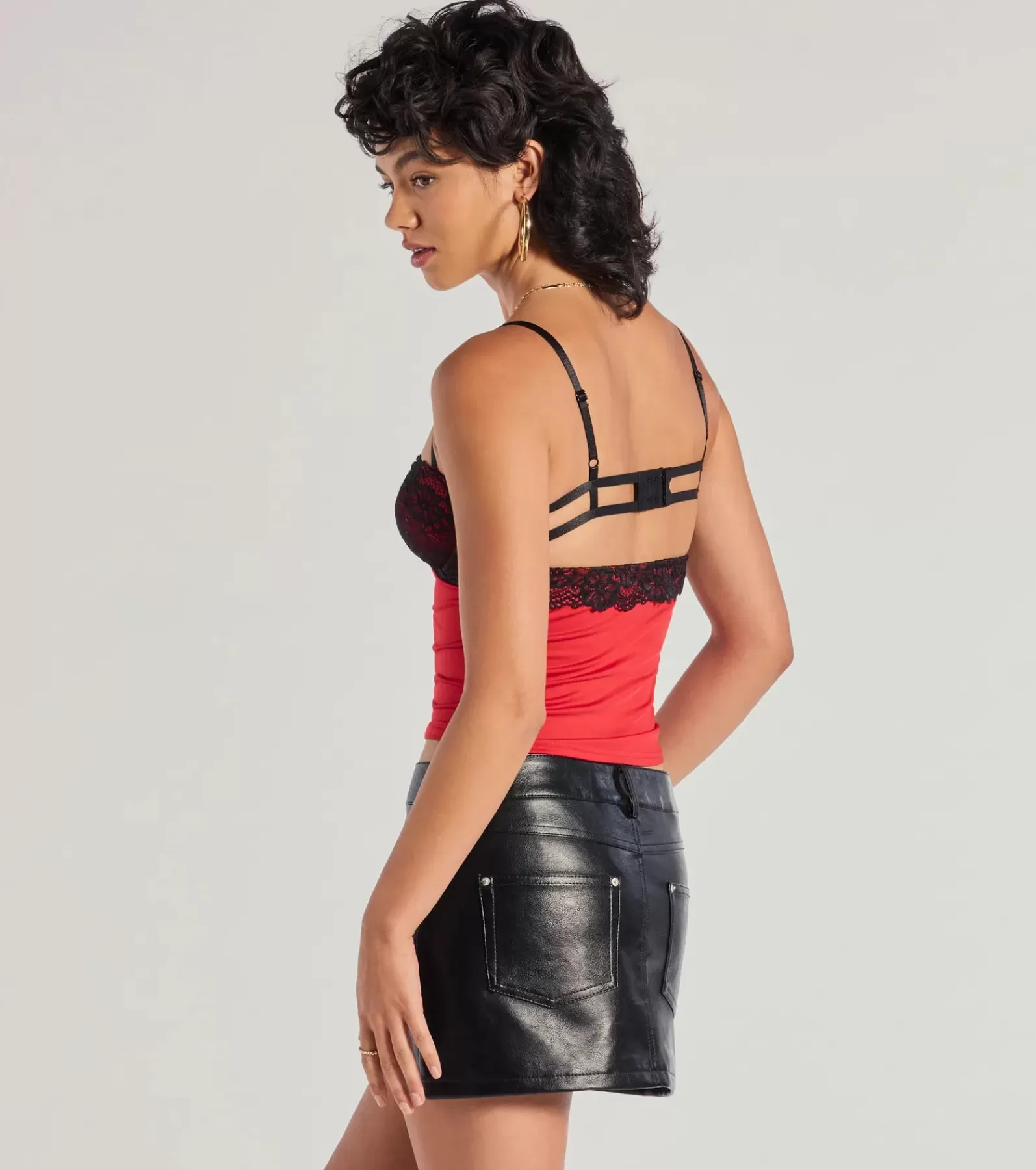 Windsor Going-Out Tops*Alluring Glam Lace Bust Strappy Back Top