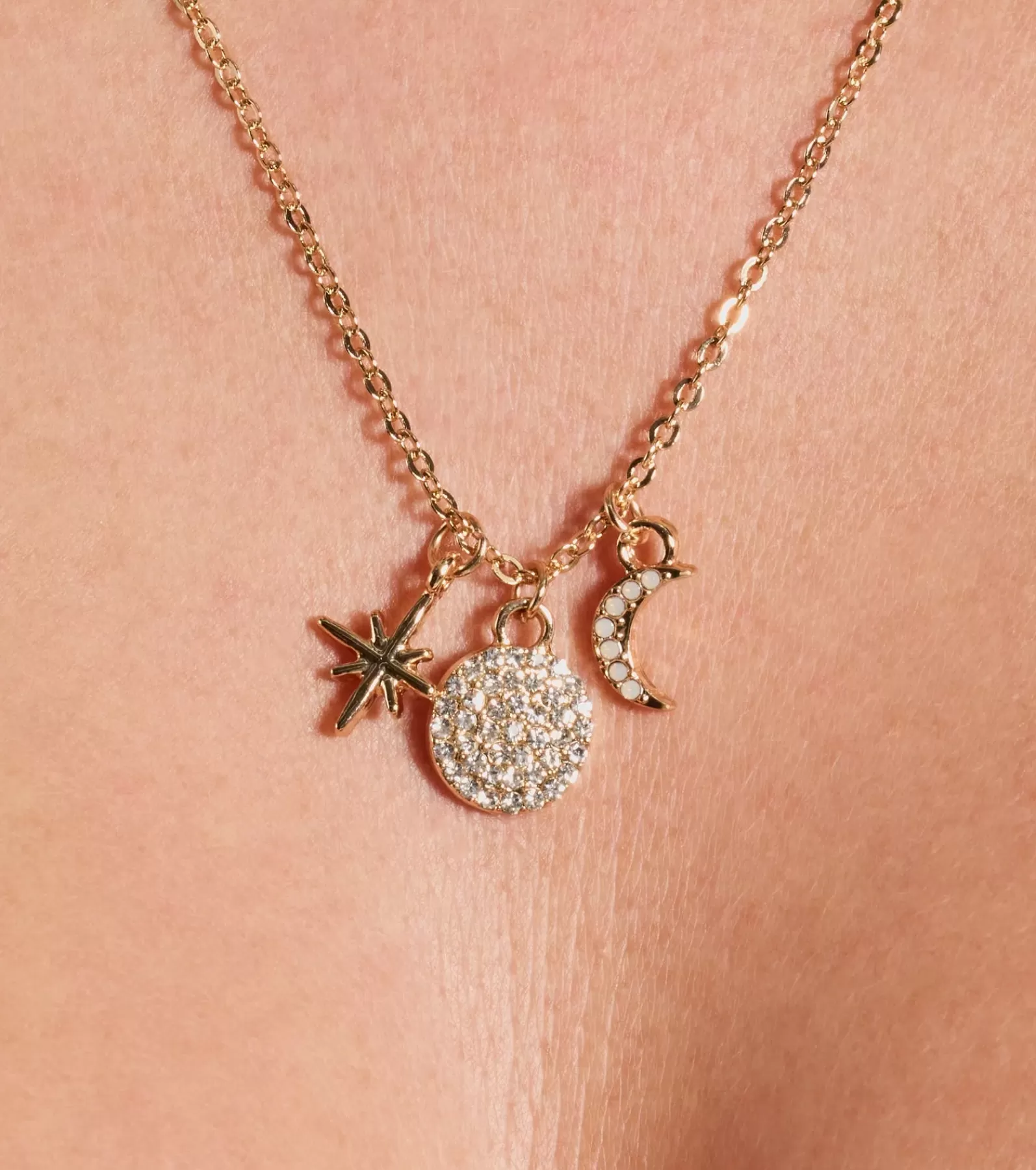 Windsor Necklaces & Chokers*Chic Vibes Celestial Charm Necklace