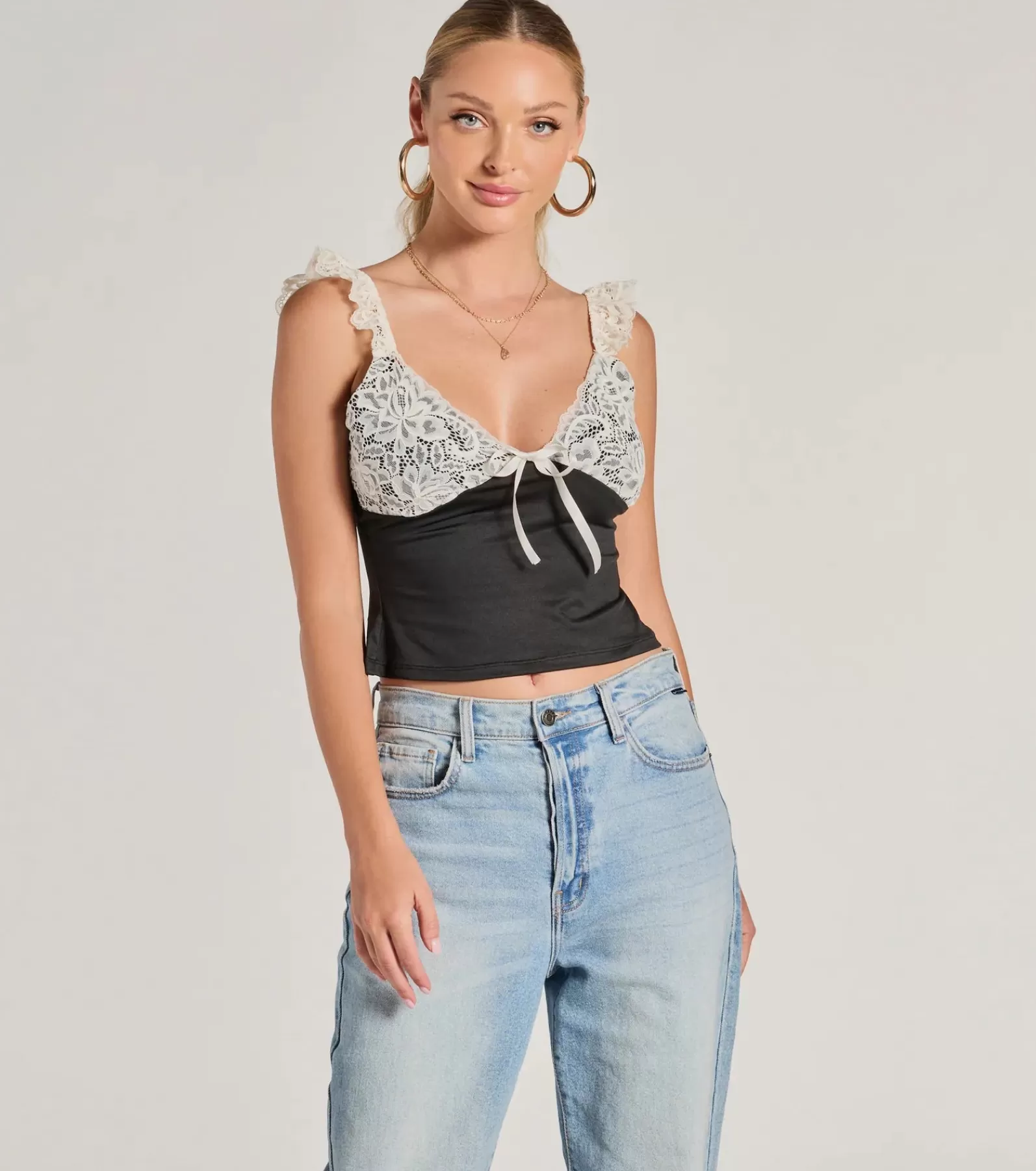 Windsor Going-Out Tops*Effortlessly Pretty Lace And Knit Sleeveless Top