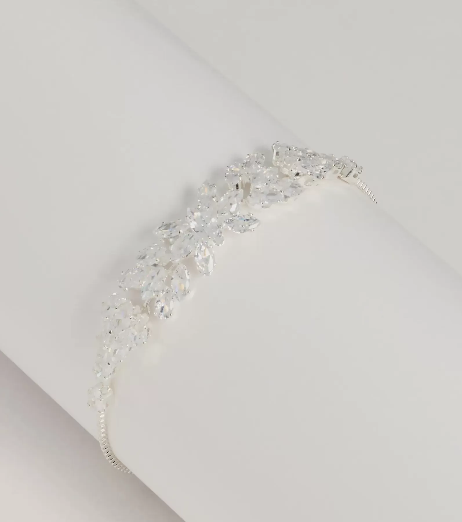 Windsor Bracelets | All Accessories*Elevated Shine Cubic Zirconia Leaf Bracelet