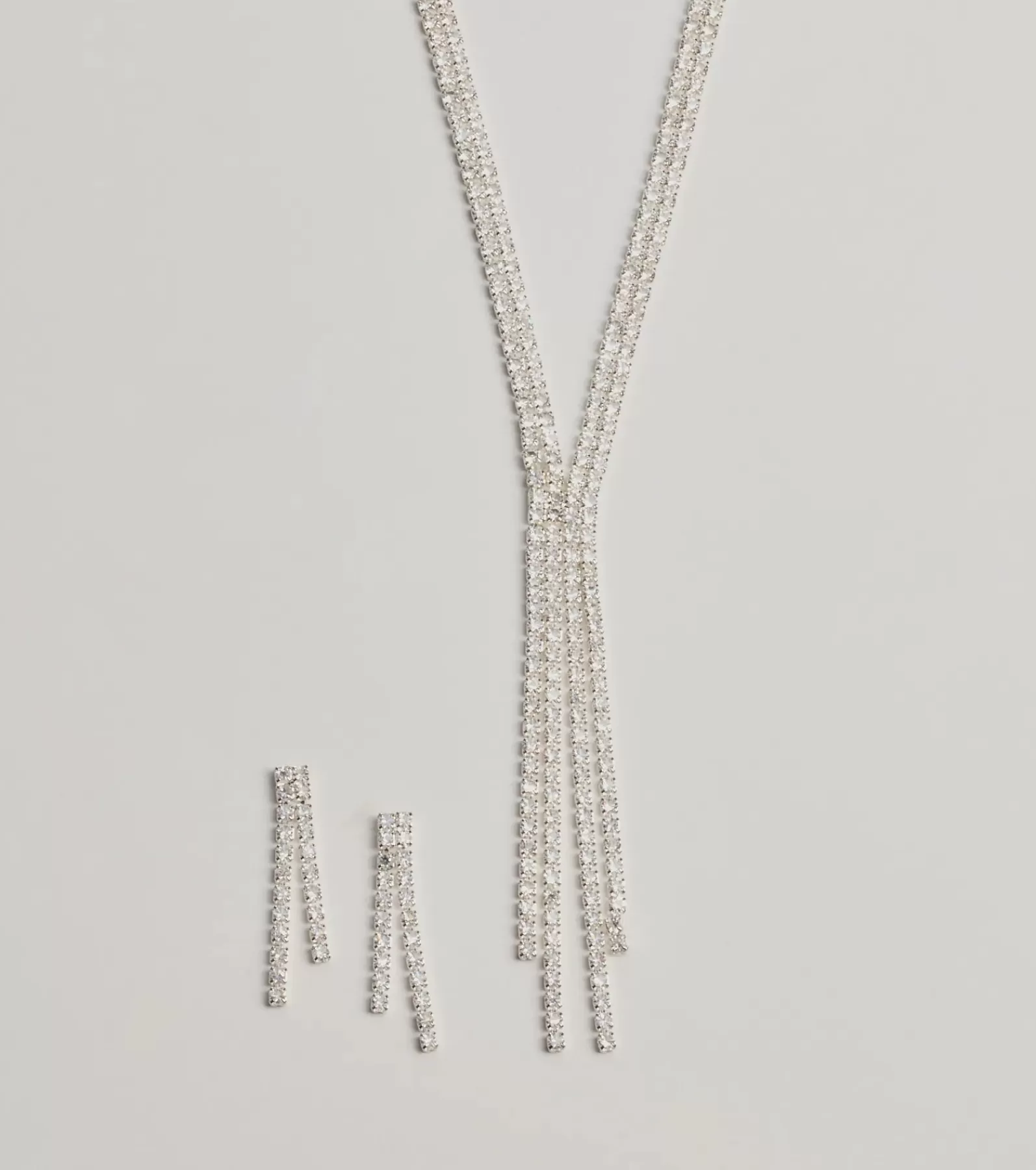 Windsor Necklaces & Chokers | All Accessories*Glitzy Rhinestone Lariat Necklace And Earring Set