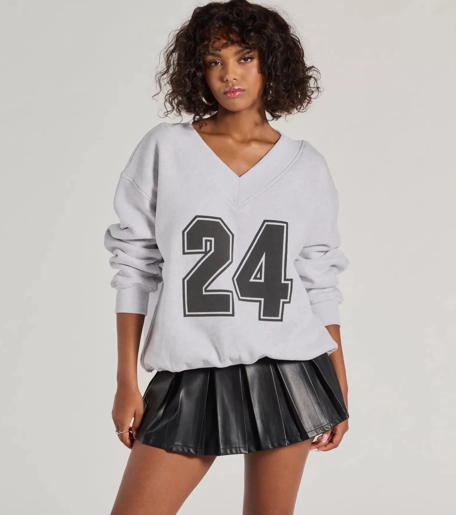 Windsor Sweaters & Cardigans | Long Sleeve Tops*24 Graphic Oversized Pullover Sweatshirt