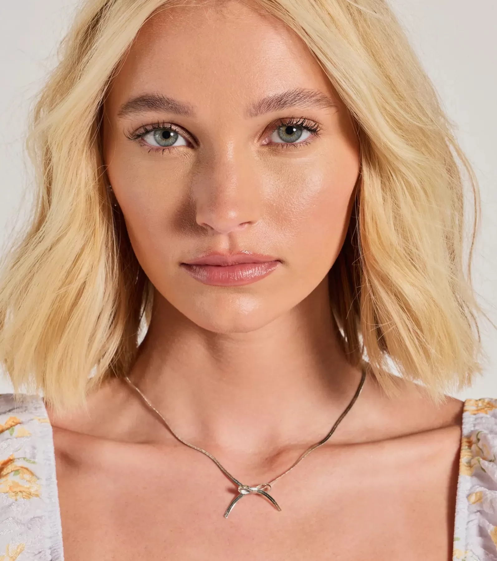 Windsor Necklaces & Chokers*Just As Sweet Dainty Bow Choker Necklace