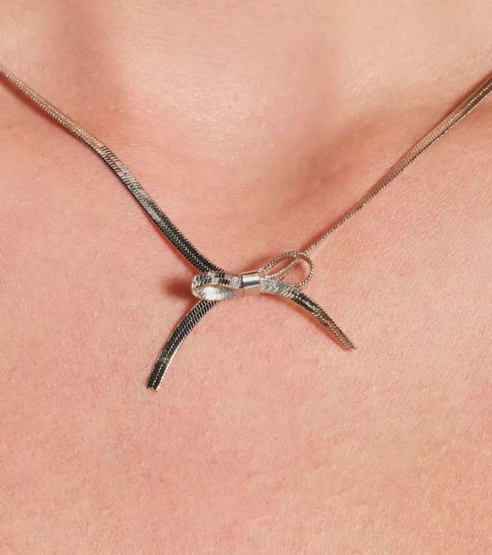 Windsor Necklaces & Chokers*Just As Sweet Dainty Bow Choker Necklace