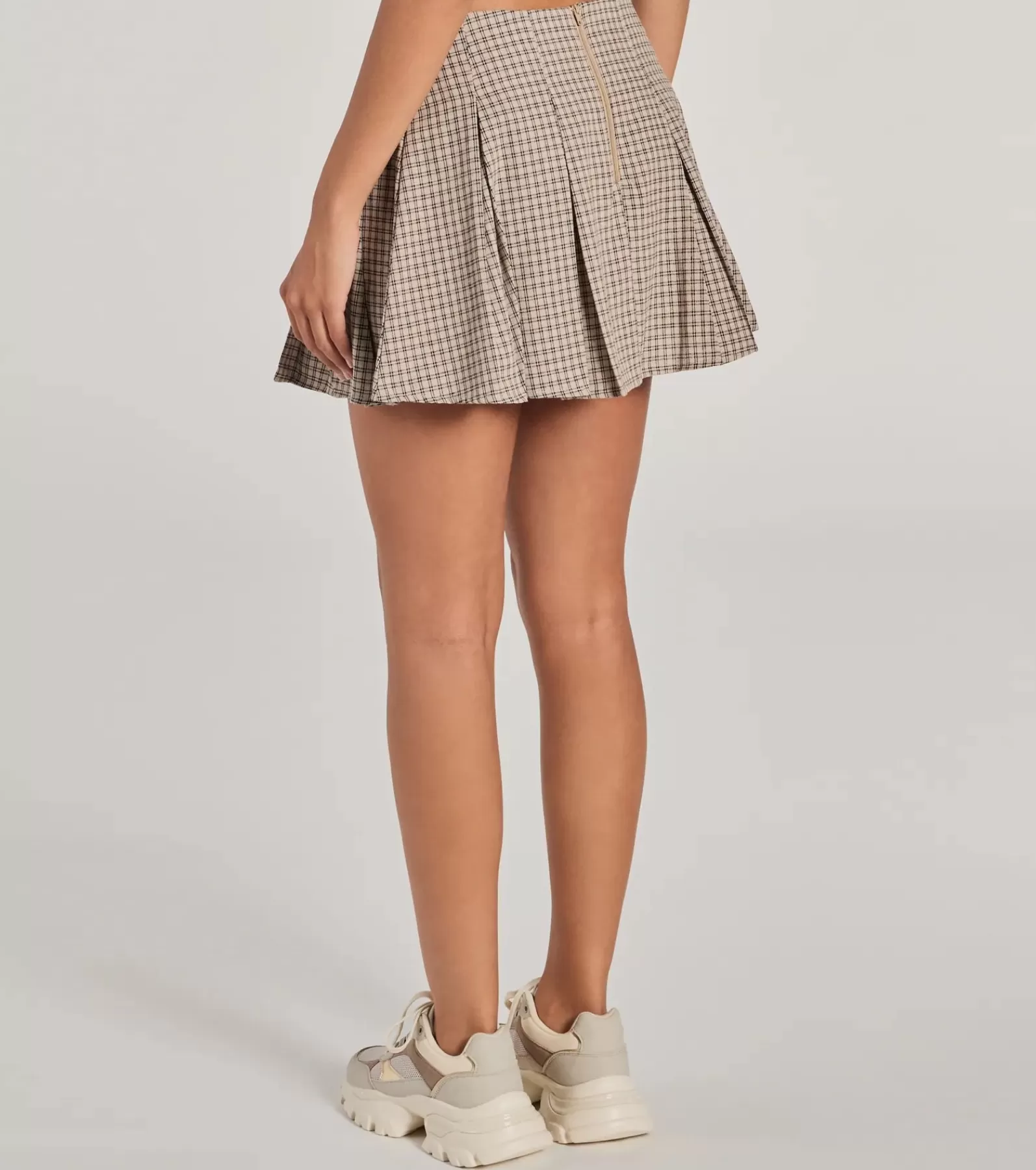 Windsor Shorts | Mini Skirts*Keep On Charming High-Rise Plaid Linen Skort