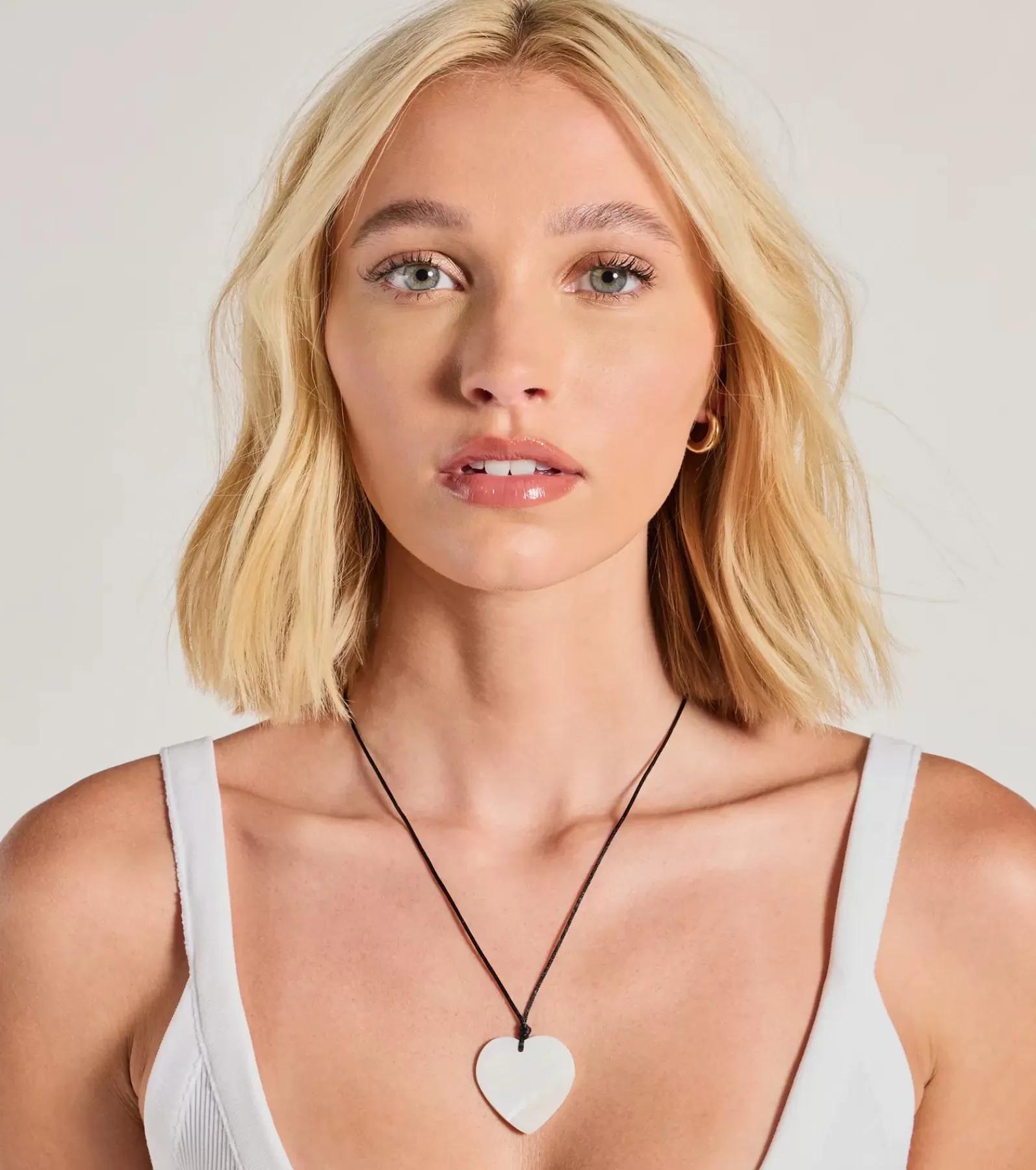 Windsor Necklaces & Chokers*Loving Heart Shell Necklace