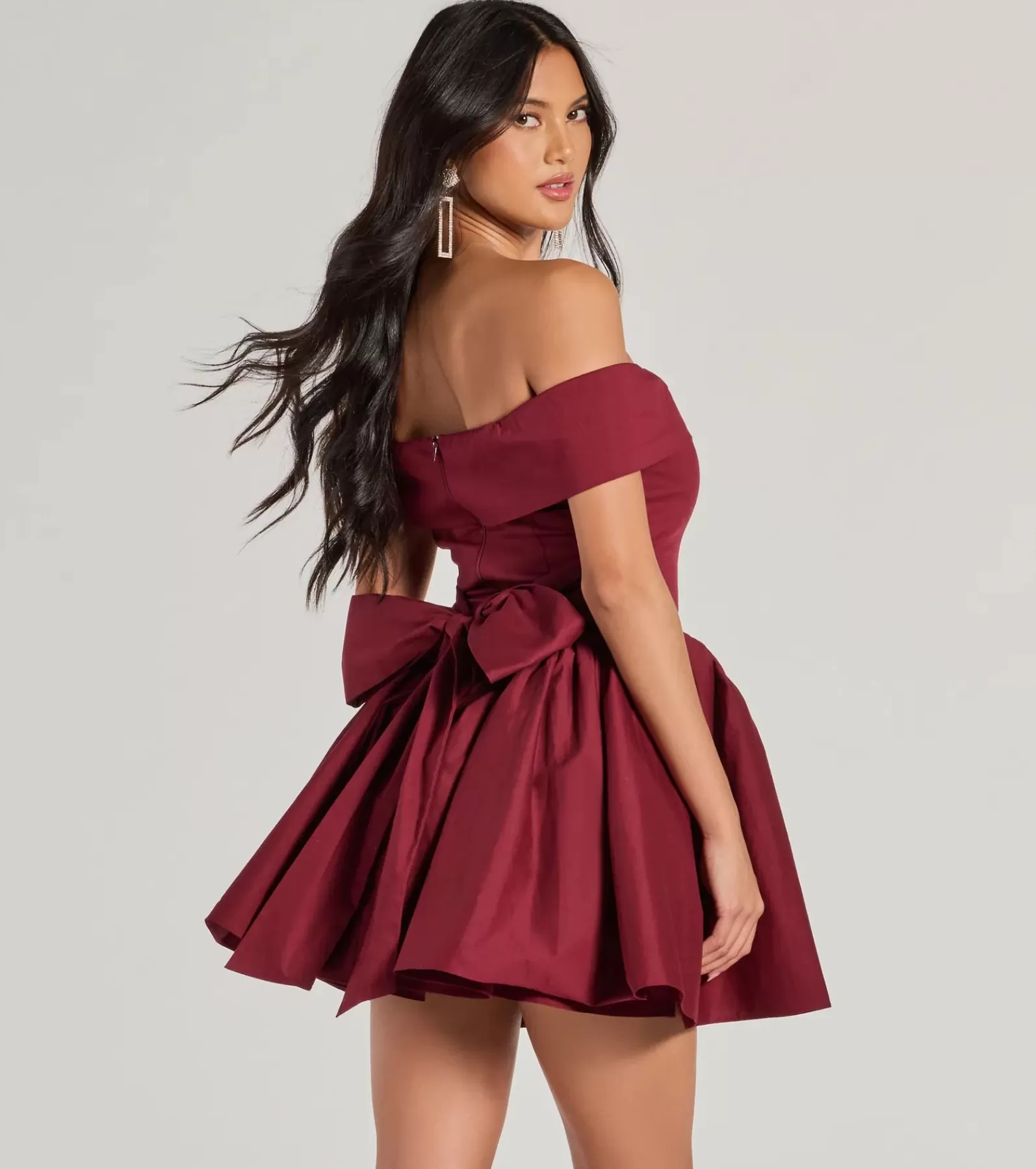 Windsor Mini Holiday Dresses | Black Holiday Dresses*Luxe Moment Drop Waist Skater Dress