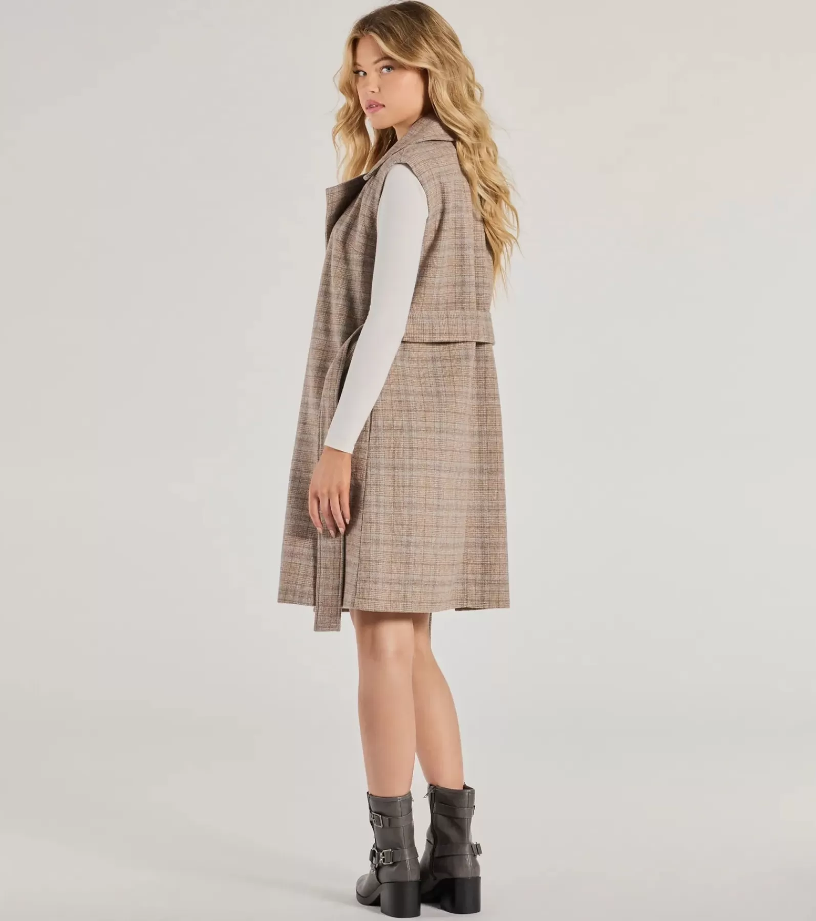 Windsor Coats*Plaid Pursuit Faux Wool Long Belted Vest