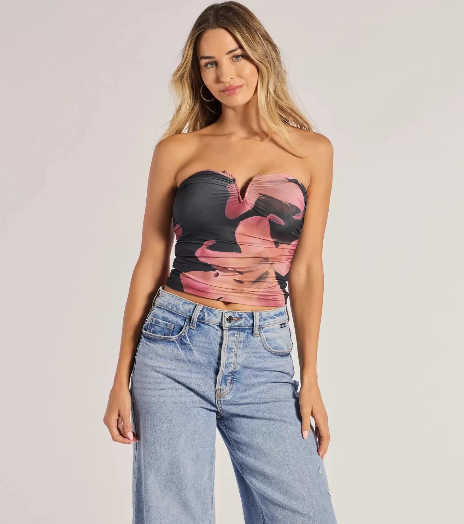 Windsor Going-Out Tops | Crop Tops*Pretty Aura Floral Print Strapless Crop Top