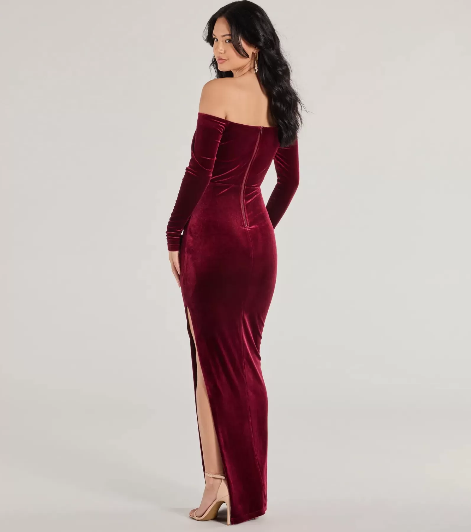 Windsor Red Bridesmaid Dresses | Long Dresses*Rosalyn Velvet Off-The Shoulder Long Sleeve Formal Dress