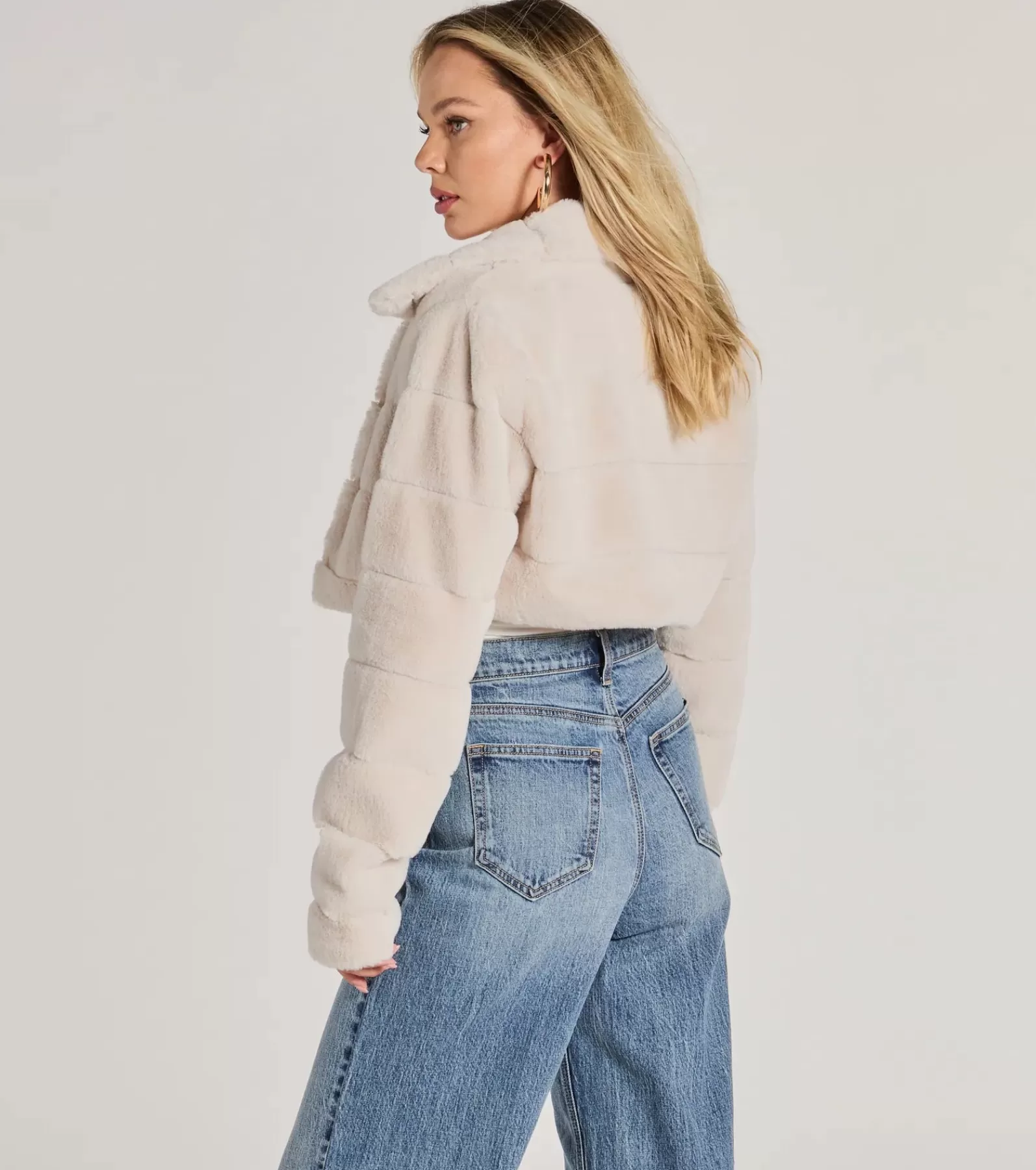 Windsor Coats*She's An Icon Faux Fur Cropped Jacket