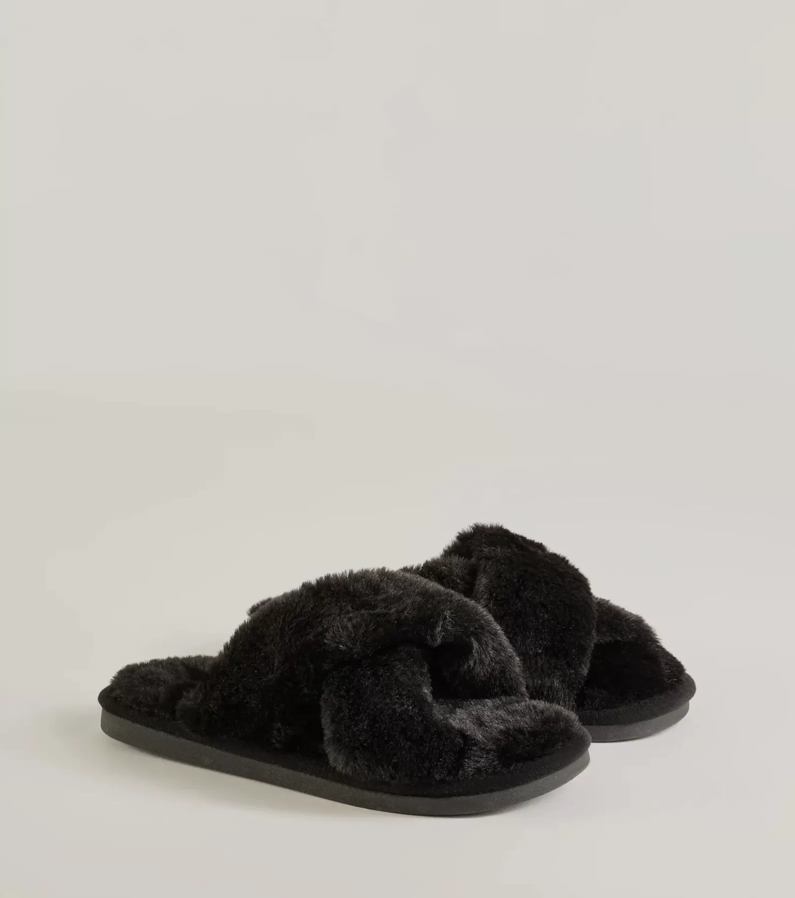 Windsor Flats & Sneakers*So Cozy Faux Fur Criss-Cross Slides