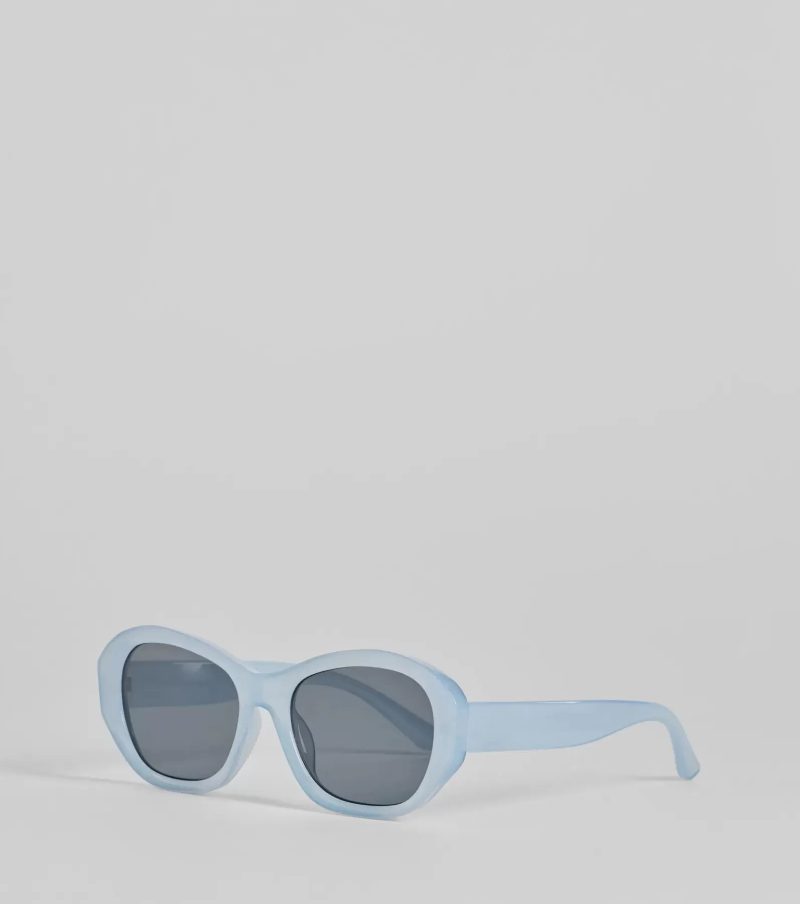 Windsor Sunglasses | Honeymoon*Trend Factor Angled Oval Sunglasses