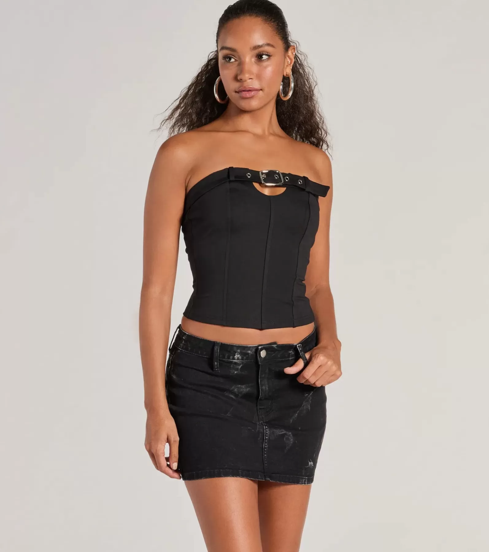 Windsor Going-Out Tops*Trendy Edge Buckle Strap Tube Top