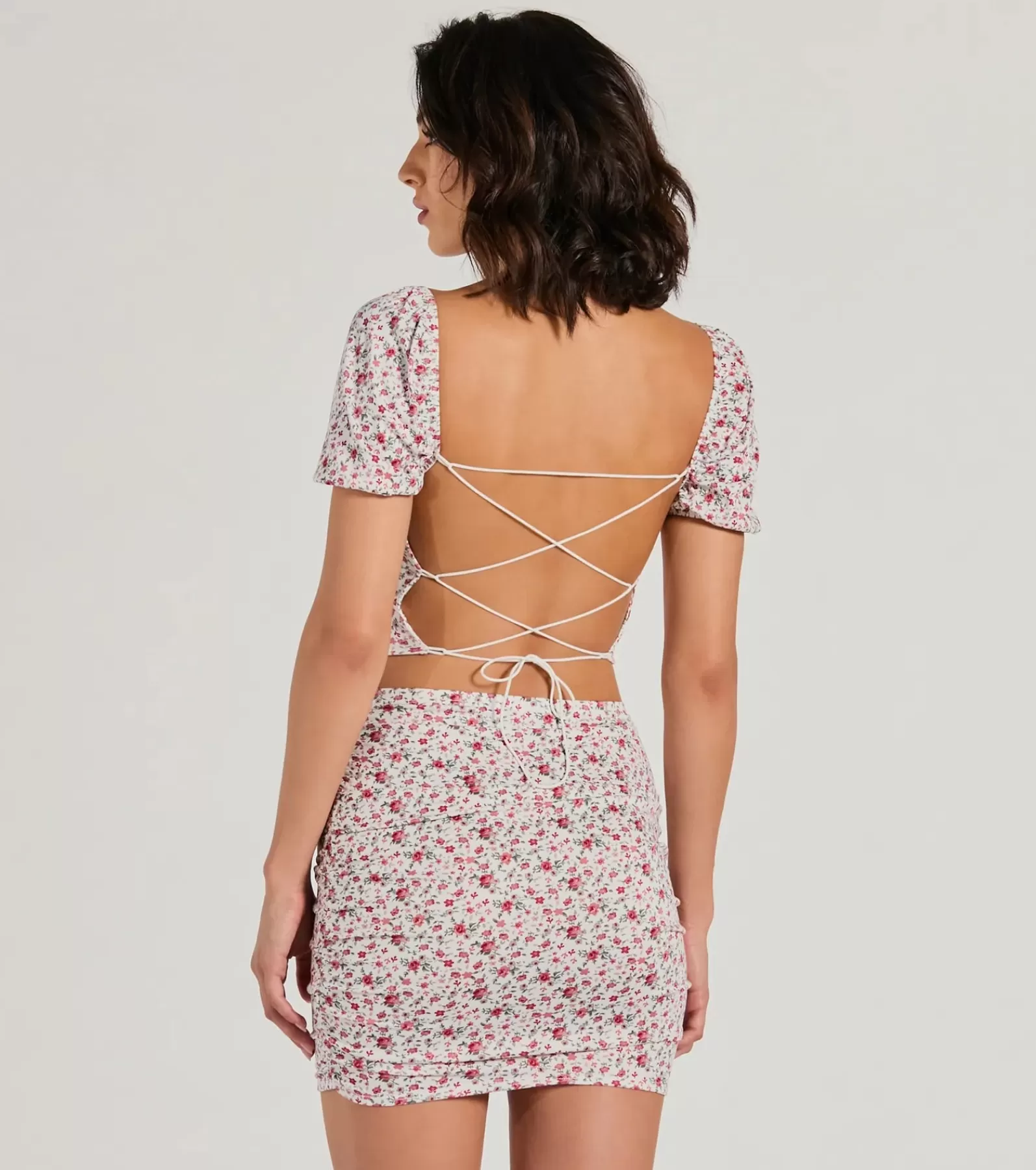 Windsor All Matching Sets | Short Sleeve Tops*Two Cute Lace-Up Floral Crop Top