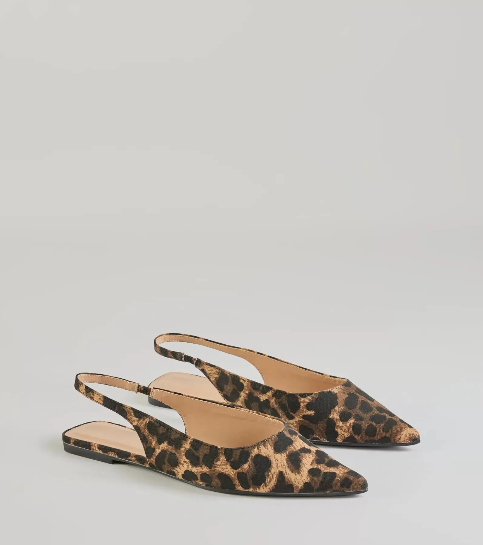 Windsor Flats & Sneakers*Untamed Chic Print Pointy Flats