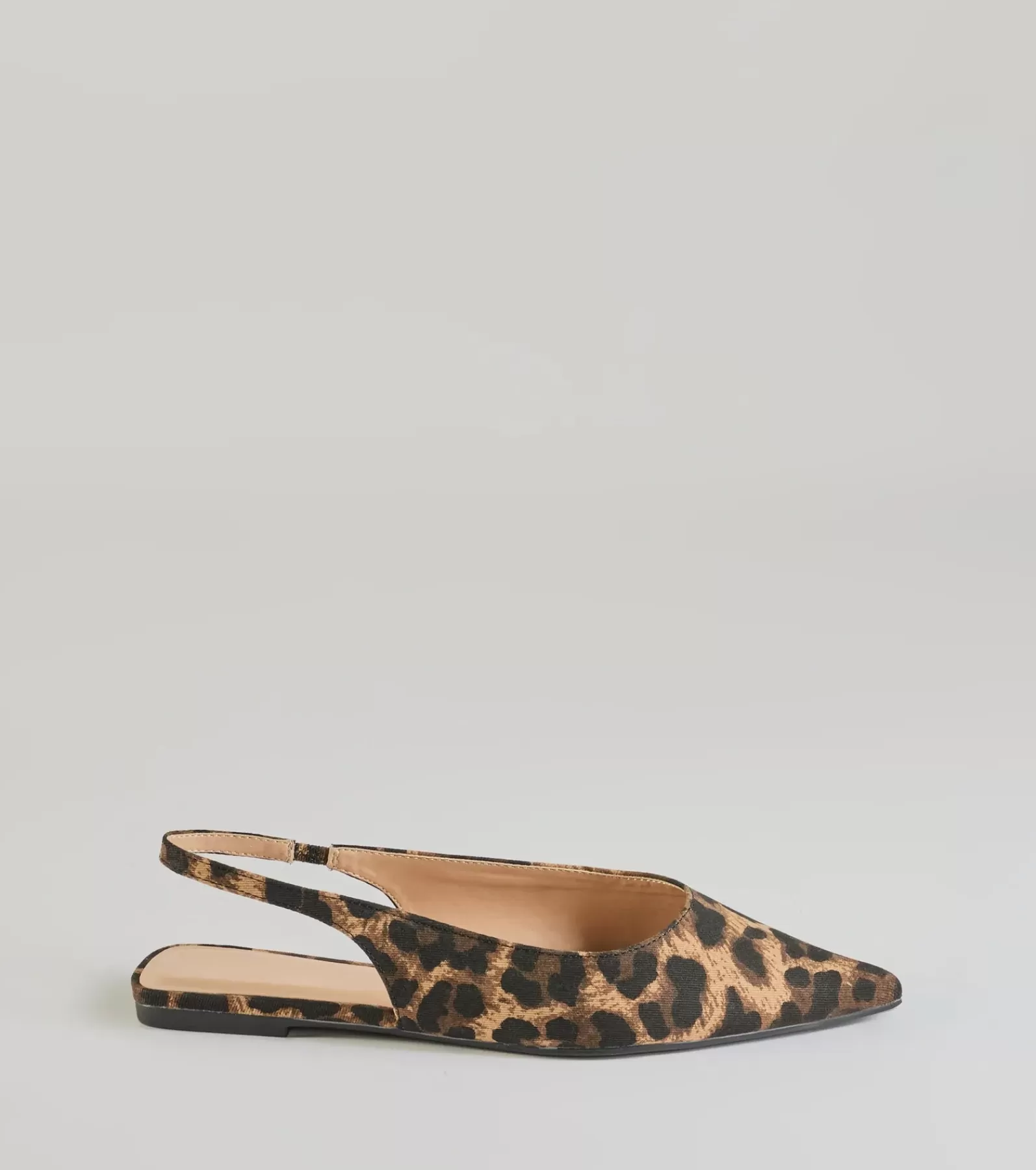 Windsor Flats & Sneakers*Untamed Chic Print Pointy Flats